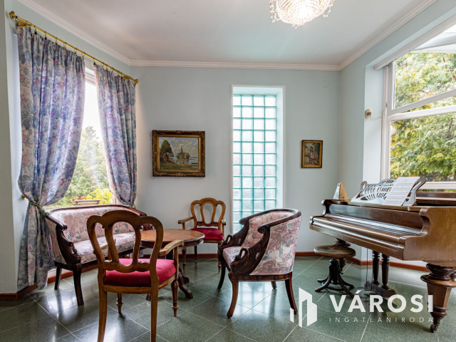 Családias HOTEL eladó Szentendrén pár percre a Dunaparttól!