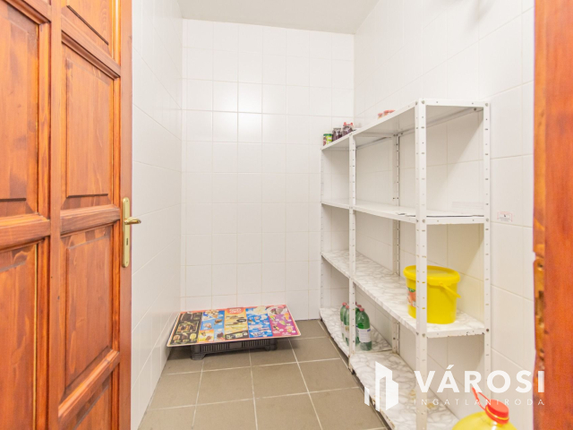 Üzlethelyiség, étterem