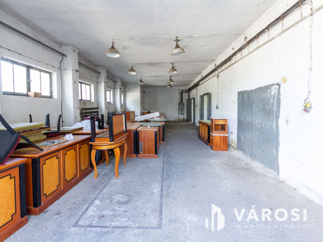 Kiadó 218 m2-es raktár és műhely