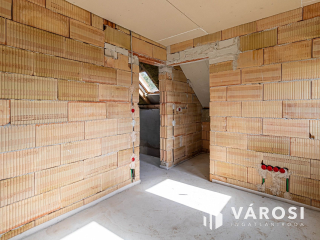 Modern új otthon Keszthelyen - b