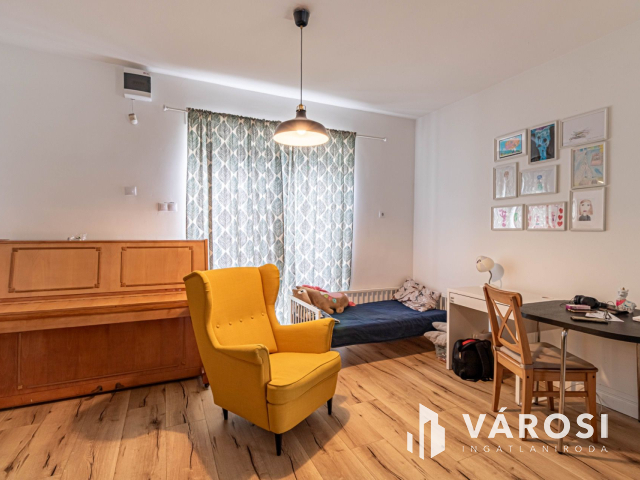 Tágas terekkel rendelkező Baktói családi ház