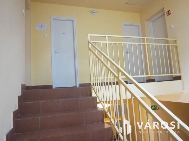 Fiatalos irodaház hosszú távra kiadó!