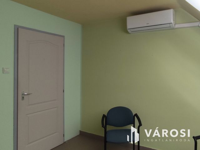 Belvárosi iroda kiadó!