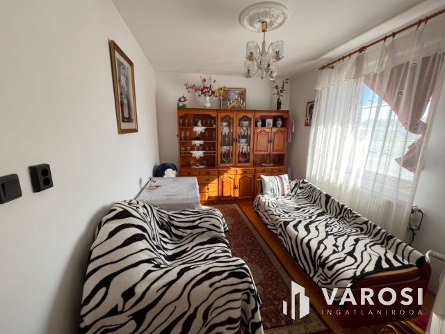 Debreceni Szép Családi Ház Telephellyel Jó Helyen Eladó