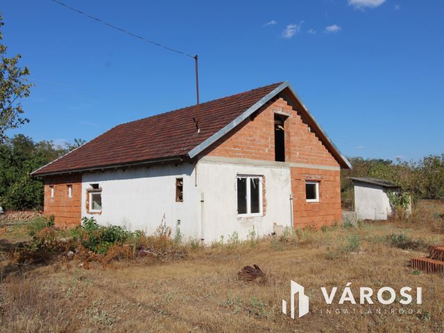 Tanya Csongrád-Bokroson