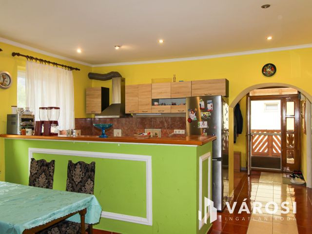 Napellemes ház Dömösön, elérhető áron