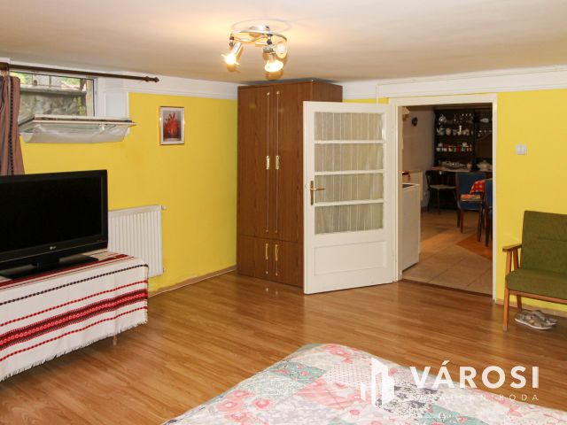 Napellemes ház Dömösön, elérhető áron