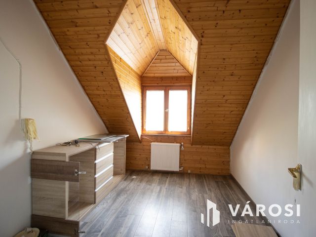 Kiadó Irodák Győr Belvárosában egy udvarban