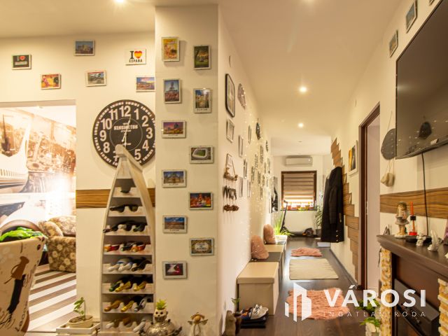 Fiatalos, teljesen felújított családi ház Tokodon