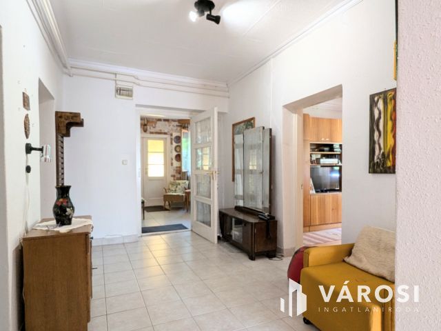 Családi ház gyönyörű kerttel!