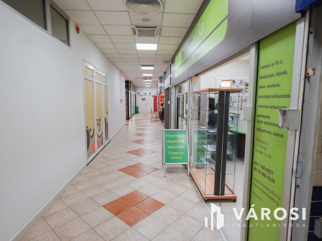 Forgalmas helyen a Budagyöngye bevásárlóközpontban!