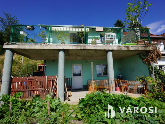 Szentendrén panorámás kilátással!