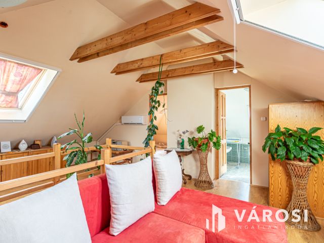 Természetes anyagokból készült családi ház Szatymazon!