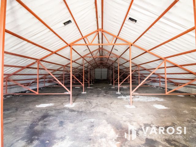 Kétszintes, 600 nm-es irodaház Orosháza központjában