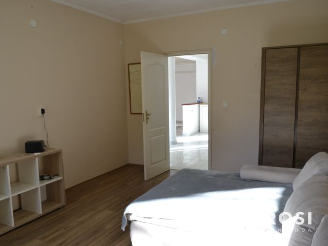 Csodás környezet Bándon, a telek végében patakkal!!