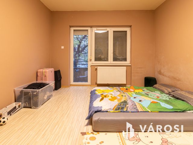 Felújított 77 m2-es erkélyes lakás a Hungária körúton!