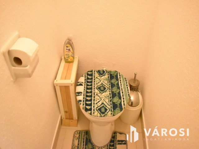 2 szobás, erkélyes lakás a Budapest krt-on!