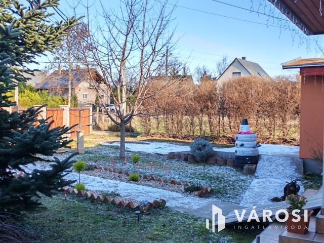 Jó elrendezésű családi ház eladó!