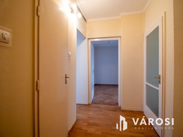 Belvárosi, jó helyen levő nagy lakás