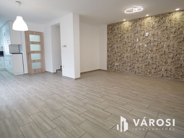 Minőségi, igényesen felújított Sorházi lakás!