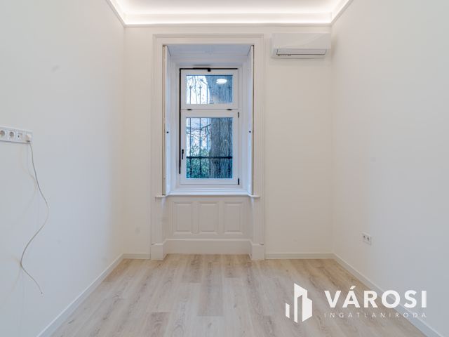 Akár lakni akár befektetni Vásárhely belvárosában 01