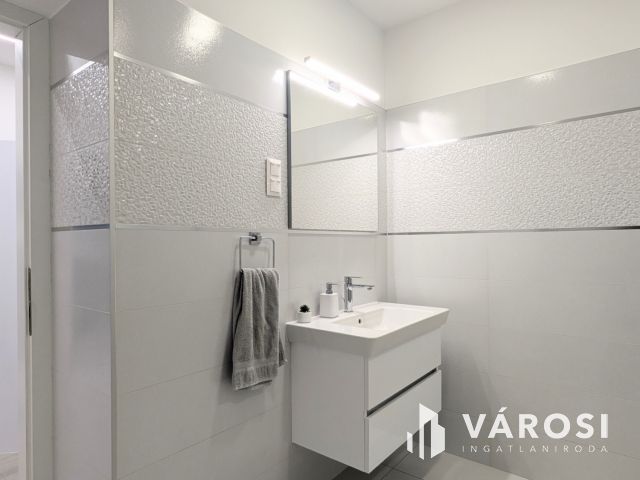 Abszolút belvárosi szépségszalon-üzlethelyiség