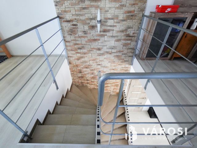 Kertvárosi, 3 lakásos Ikerházfél