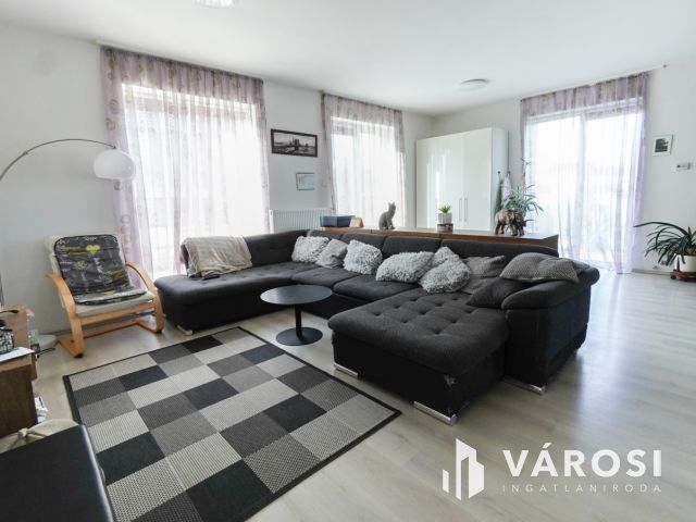 Kertvárosi, 3 lakásos Ikerházfél