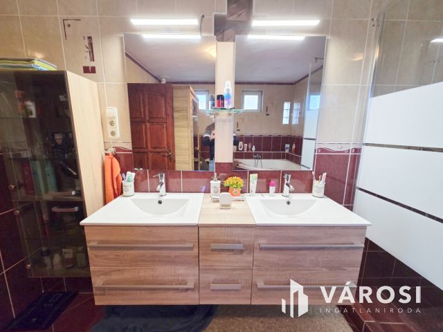 Minden igényt kielégítő családi ház Szigethalmon