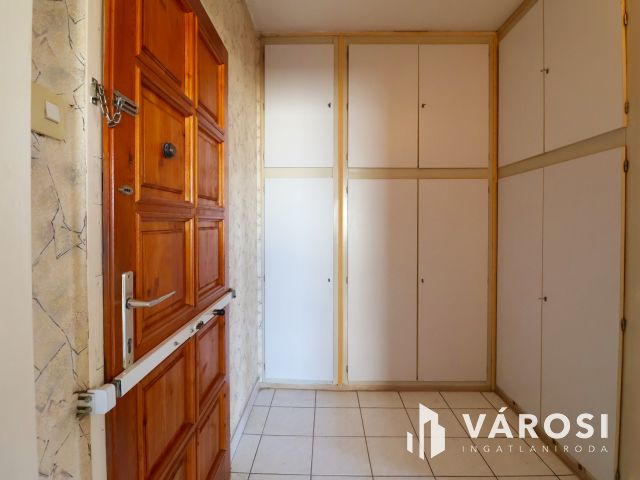 Eladó panellakás a Kistópart utca elején