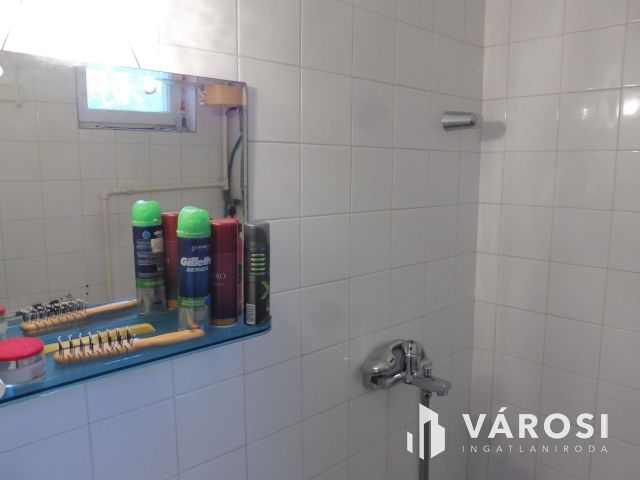 Jó minőségű "Őszibarack" jó áron eladó!