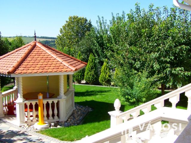 Privát élettér és wellnes-Exkluziv ház a Magdolnavölgyben