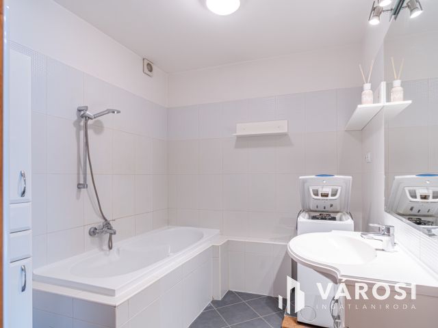 Nagyon kultúrált 3 szobás lakás az Ősz utcában Kiadó