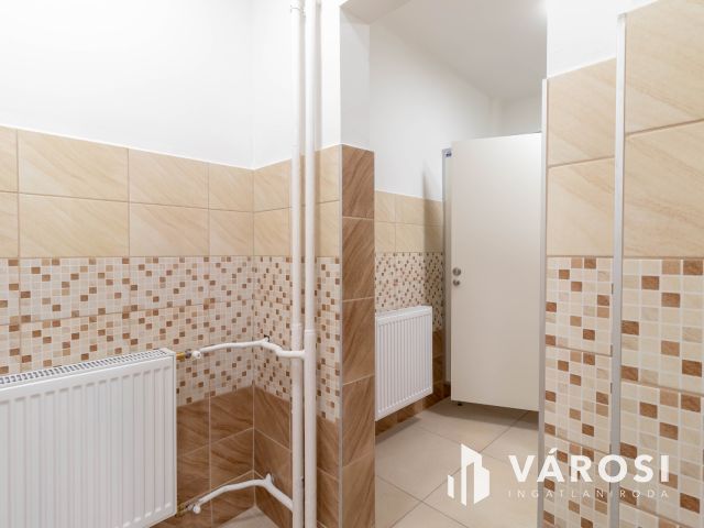 32 m2-es, földszinti iroda kiadó Fáy utcai irodaépületben