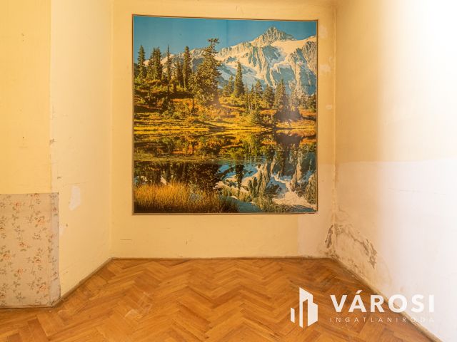 44 m2-es felújítandó garzon a Göncz Árpád Városközpontnál!