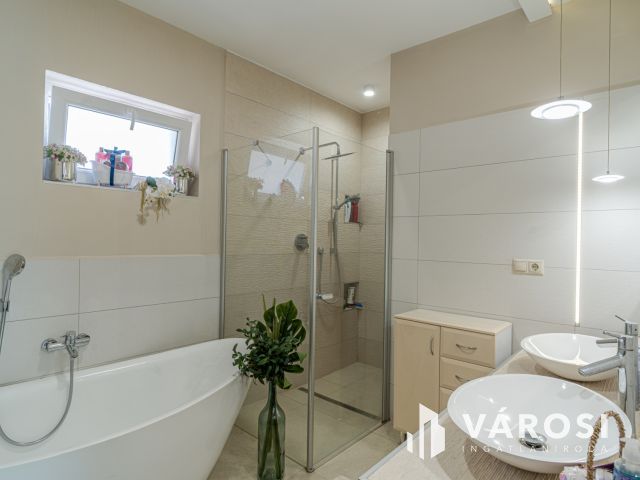 Full Extra ház a Vertánon