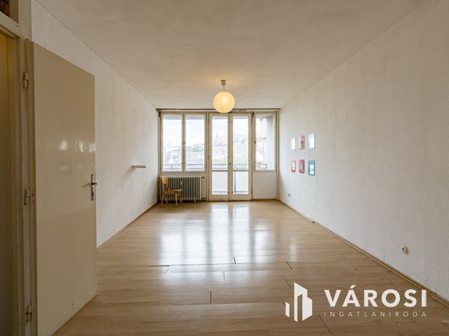 Retró lakás, előkelő helyen, Budai várra panorámával