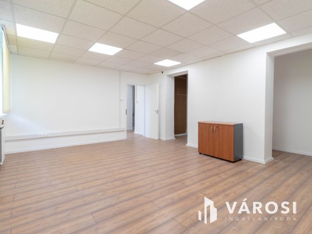 Fáy utcai felújított iroda:48 m2, 2 helyiség,saját teakonyha