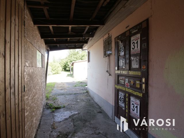 Kis ház keresi vállalkozó kedvű lakóját