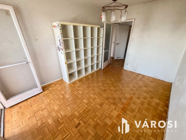Remek elhelyezkedéssel a Kiscelli utcában!