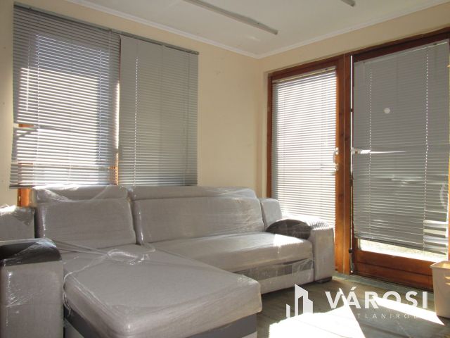 Konténerházas apartman eladó, panorámával a Börzsönyre