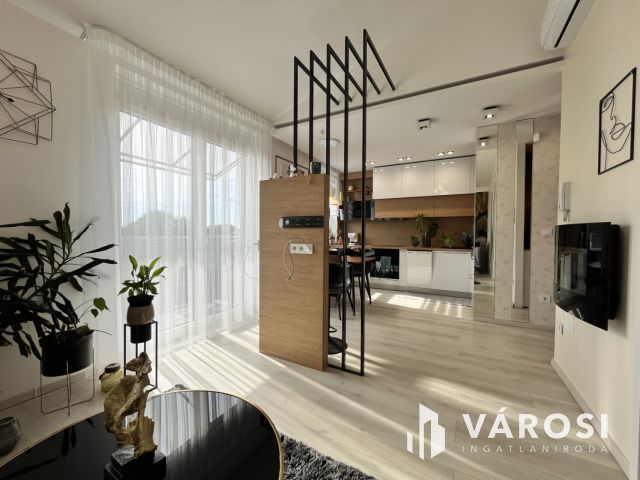 Exkluzív, designer lakás kiadó – prémium minőség Debrecen