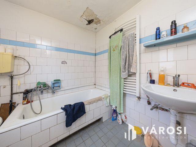 Napelemes tripla fűtésrednszeres parasztház